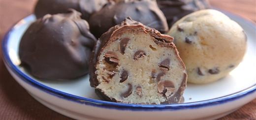 Healthy Raw Cookie Dough Balls (Recipe)